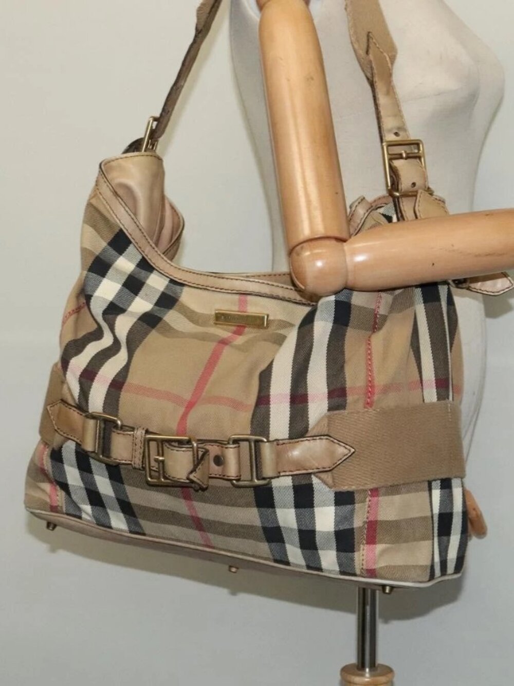 BURBERRY Nova Check Shoulder Bag Canvas Beige Gold Auth 120793 - Picture 15 of 16